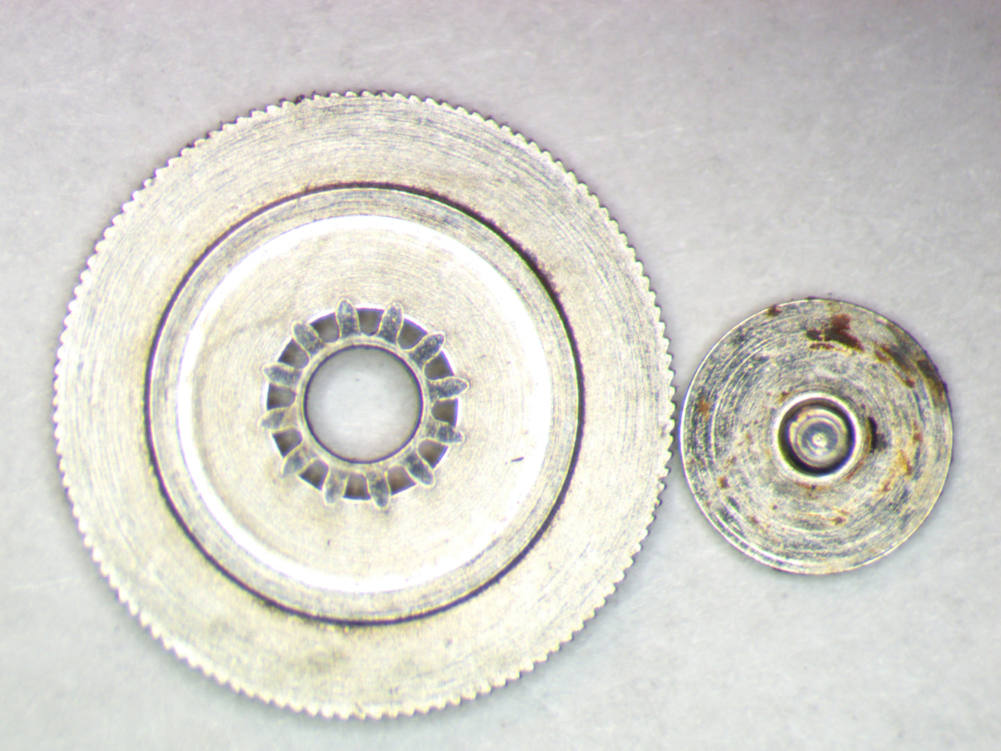 Seiko 7S26A 0514002 Second Reduction wheel w/screw