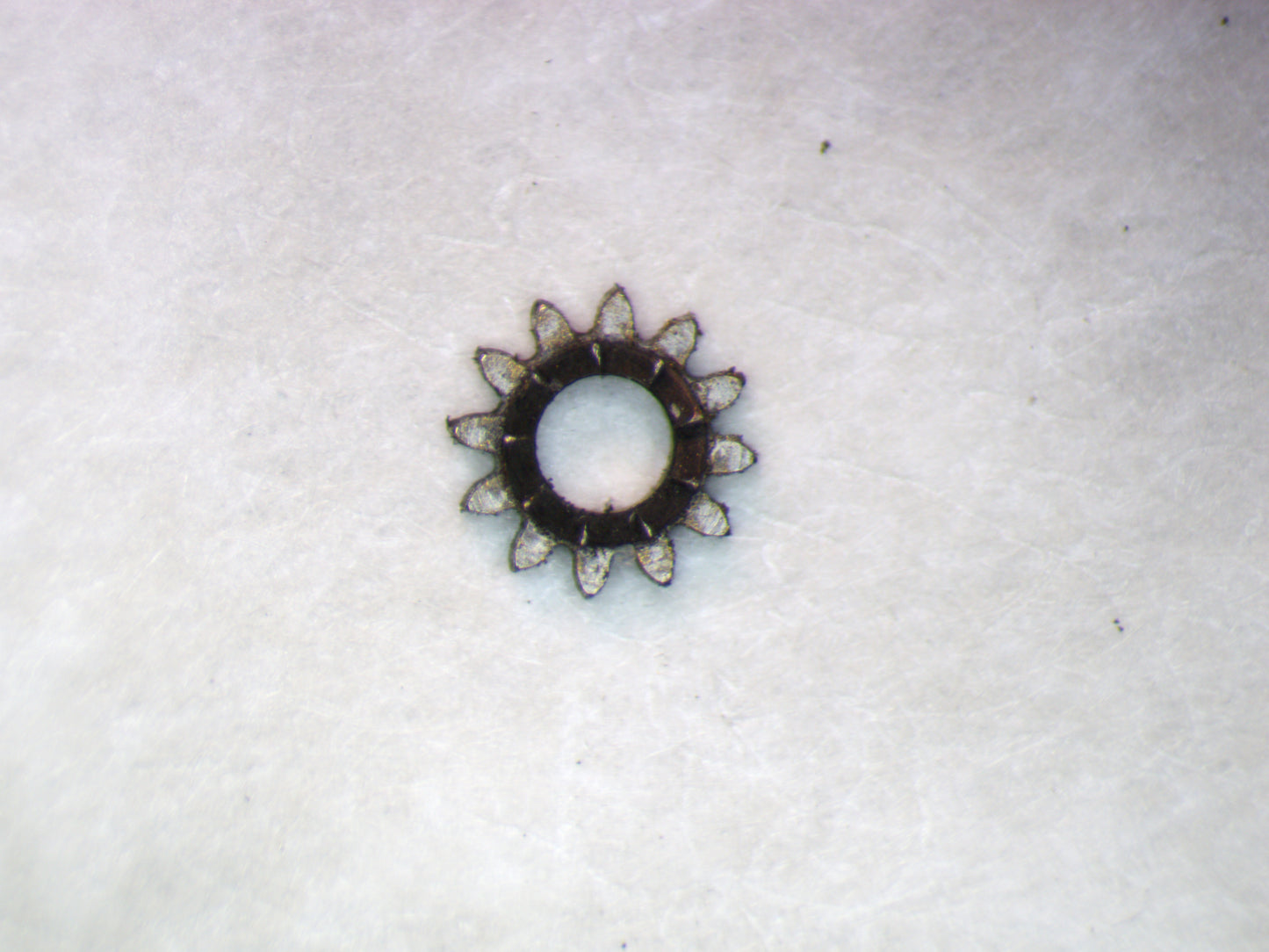 Omega 266 0410 Winding pinion
