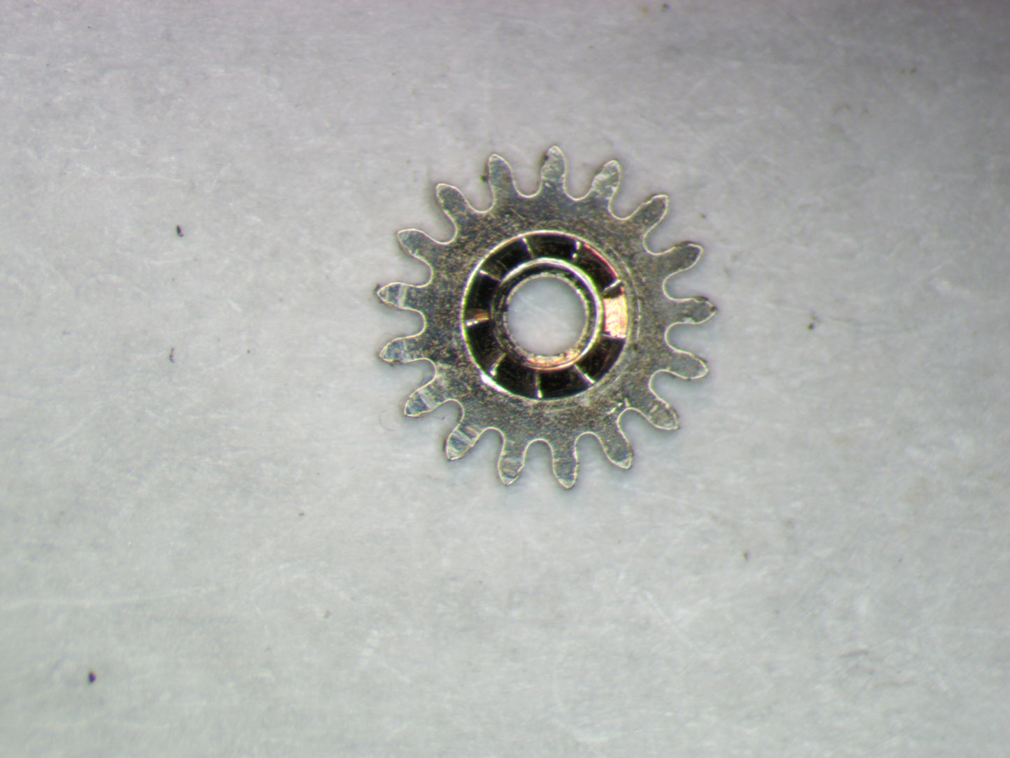 Rolex 1400 0410 Winding pinion
