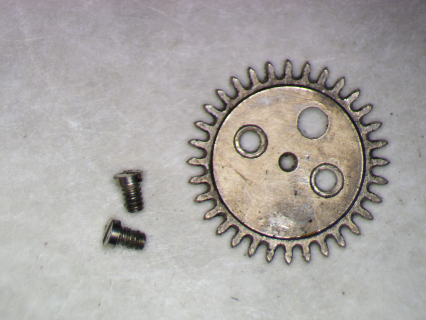 Landeron 51 0420 Crown wheel w/screws