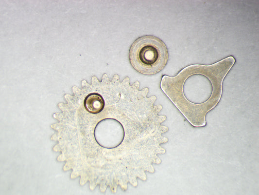 Seiko 4006A 867805 Day and Date Driving Wheel w/screw
