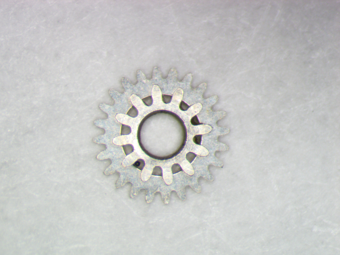 Seiko 7025A 817004 Intermediate date wheel