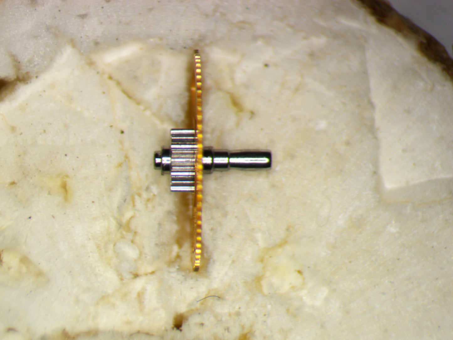 Seiko 7025A 224006 Center Wheel