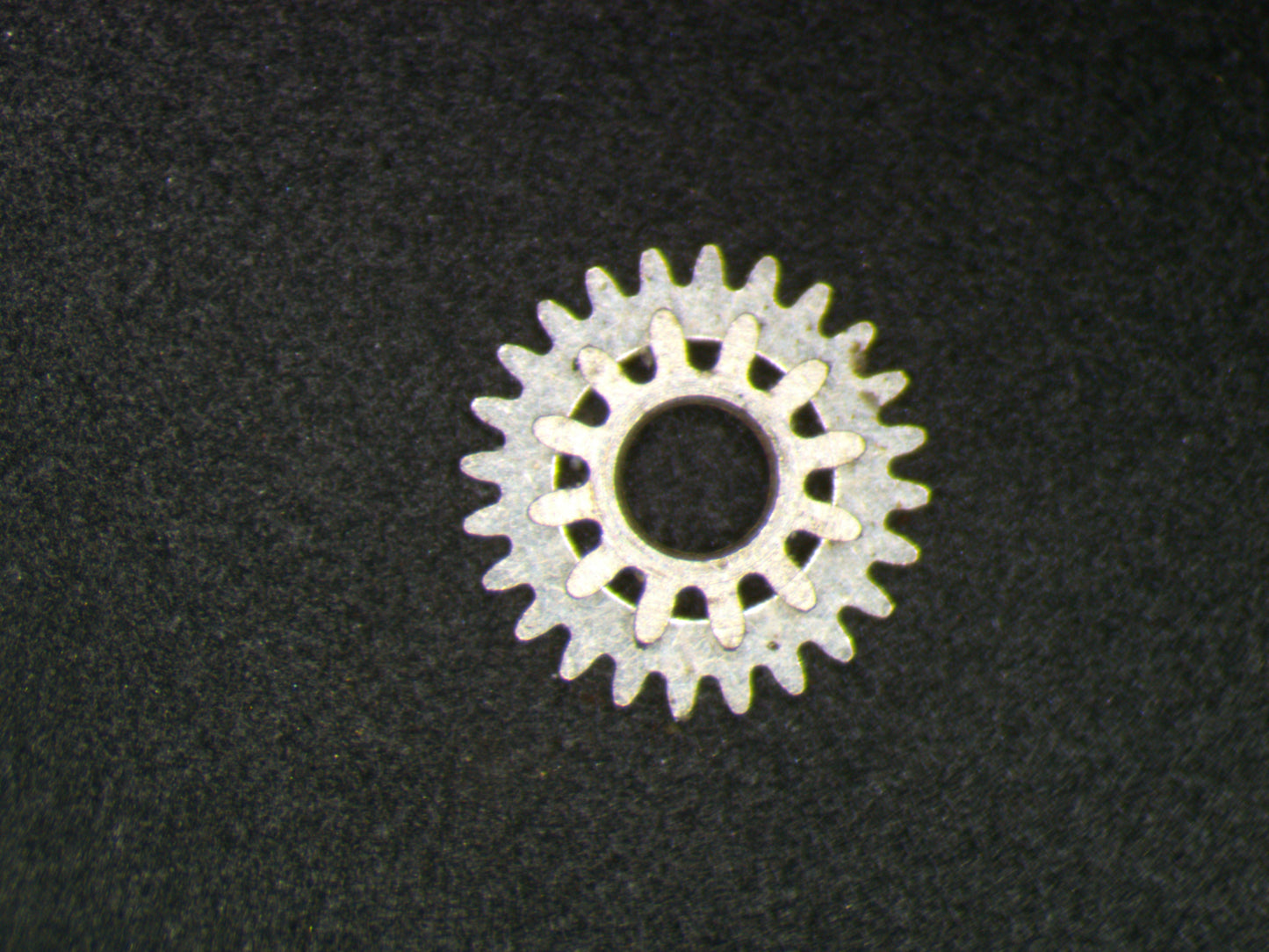 Seiko Cal. 7017A 817004 Intermediate date wheel