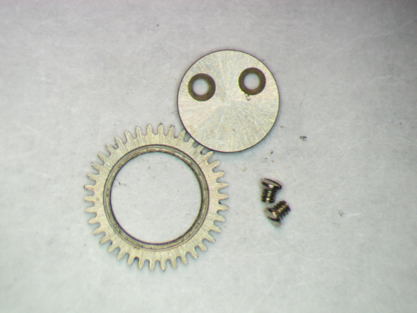Bulova 11AF 0420 Crown wheel w/screws