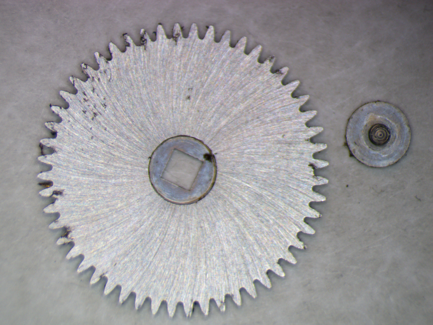 Omega 265 1100 Ratchet wheel w/screw