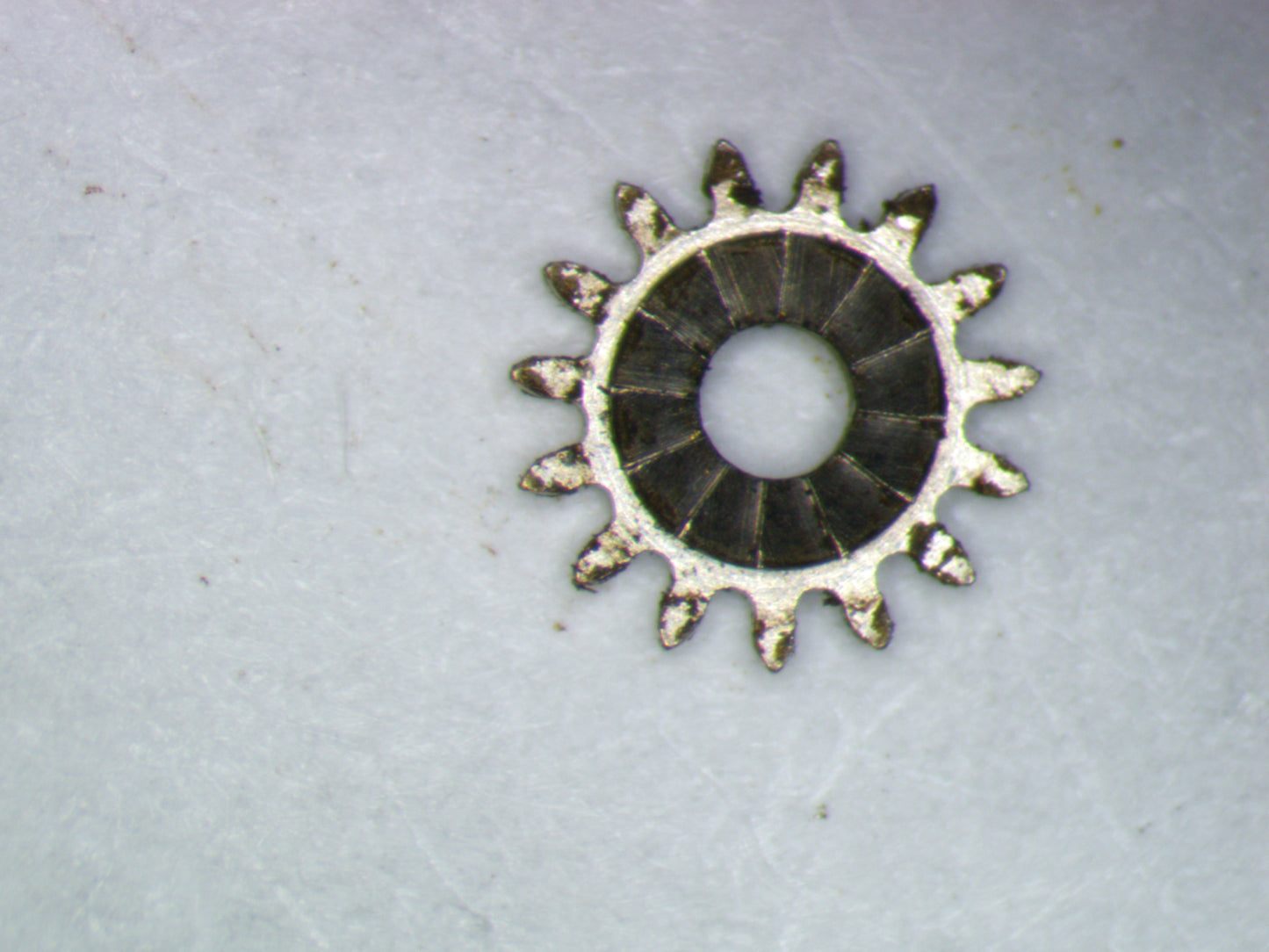 IWC 852 0410 Winding pinion