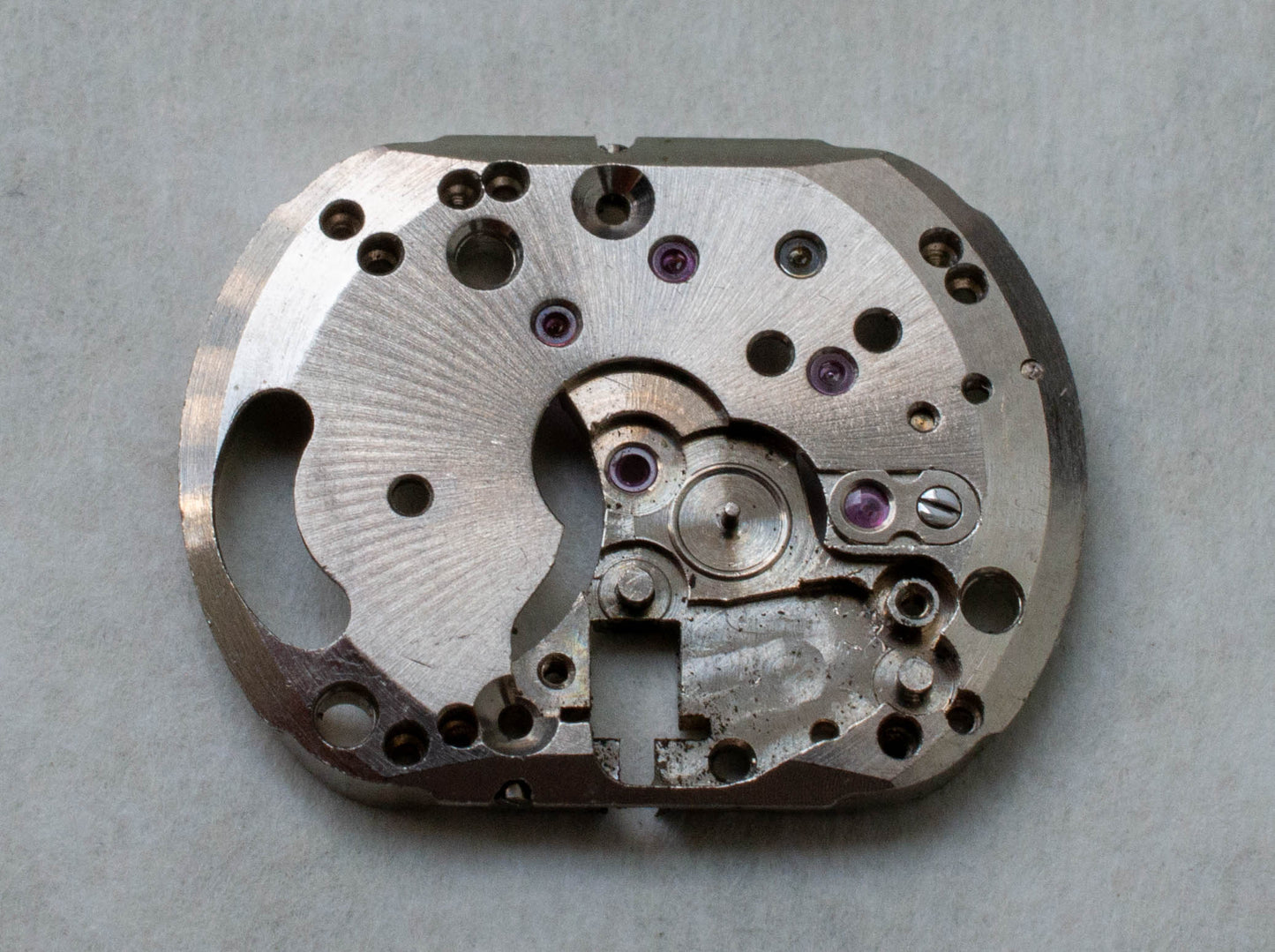 Omega R13.5 0100 Main Plate